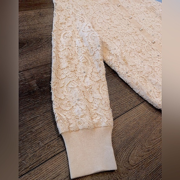 The Limited Cardigan - Size Medium - Cream - Picture 6 of 9